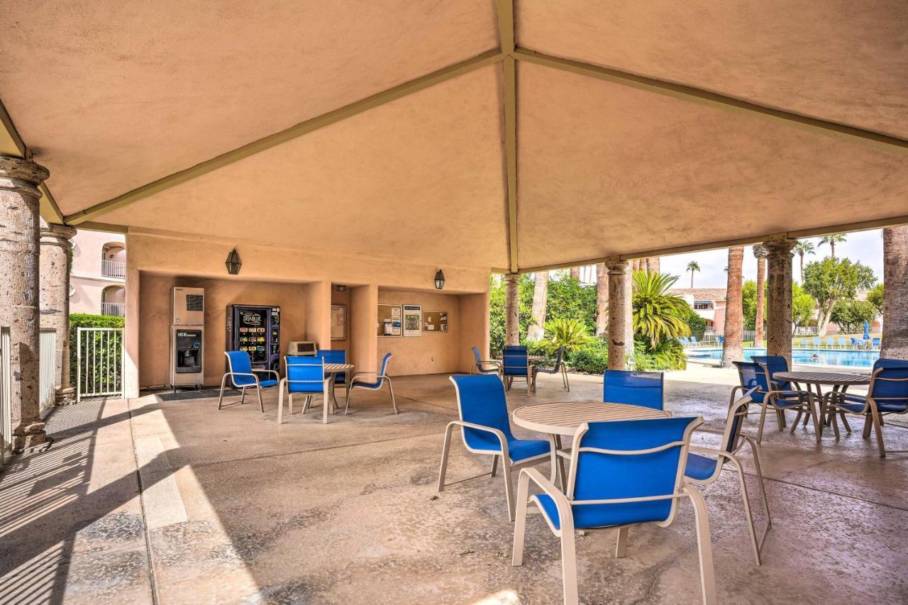 Condo With Patio, Walk To Downtown Palm Springs! Exterior photo